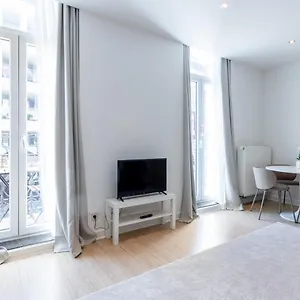  Apartment Bright, Spacious & Perfectly Located In The Heart Of Belgium